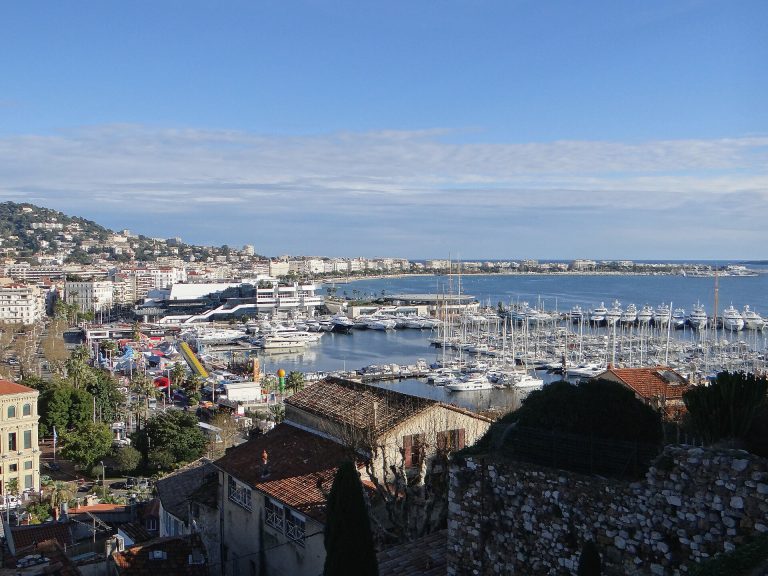 V2 – Devenir chauffeur VTC à Cannes